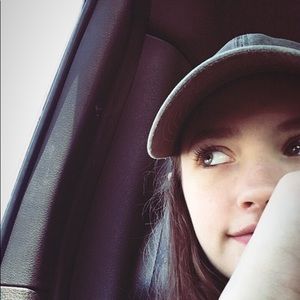 Meet your Posher, Danielle